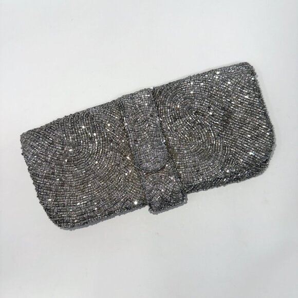 MOYNA New York, Hand Beaded Silver Clutch - Picture 3 of 11